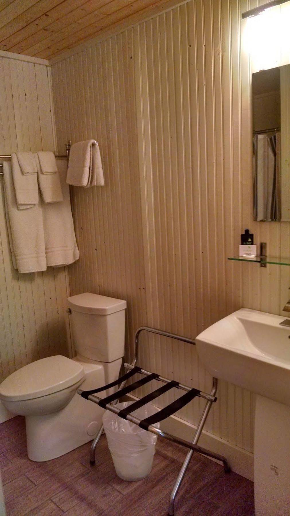 The Saugatuck Retro Resort Экстерьер фото